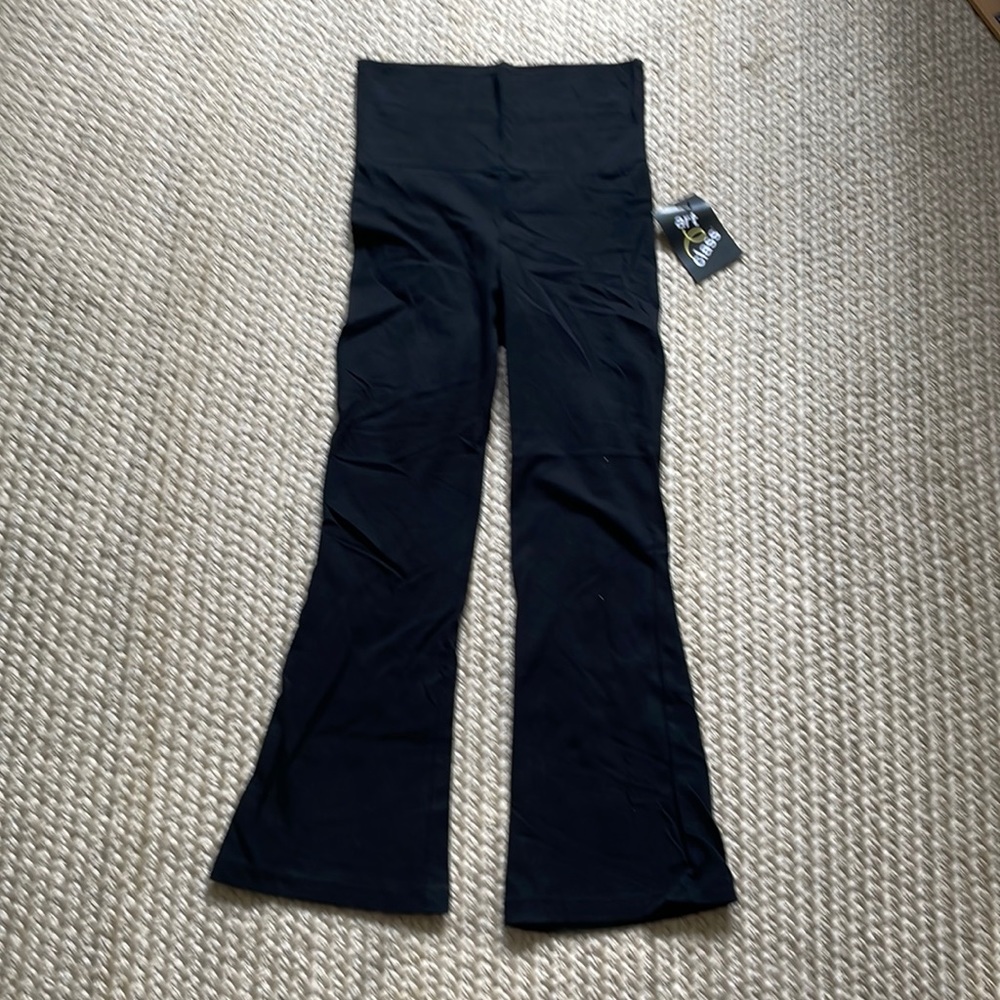 Brand New with Tags Girls Art Class Flared Yoga Pant with Wide Waistband S(6/6x)